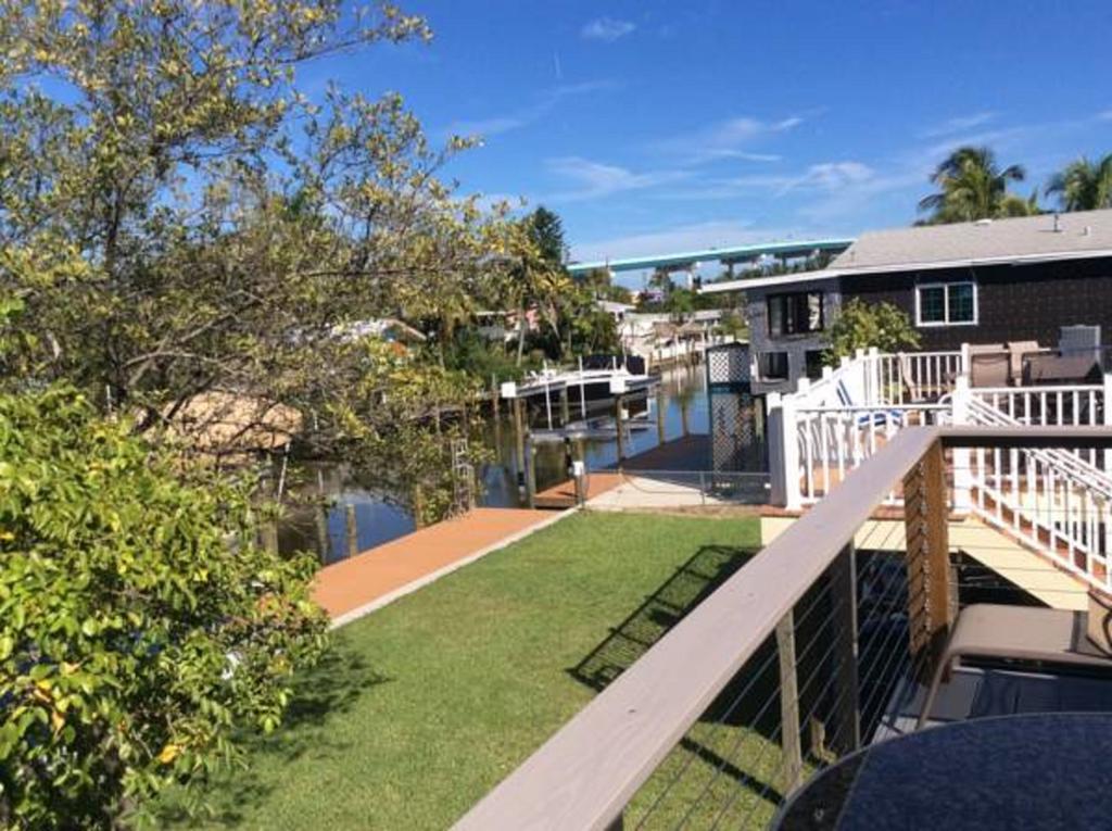 Fort Myers Beach House-On A Canal Kültér fotó